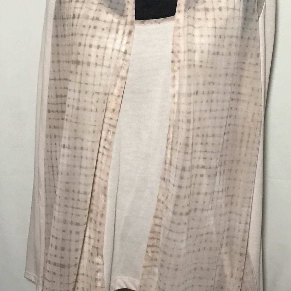 Women’s Top Simply Vera by Vera Wang .. size Medium